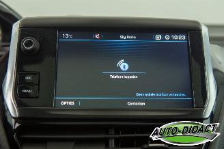 Peugeot 2008 1.2 PureTech 105.313 km Pano Airco Navi Blue Lion picture 8