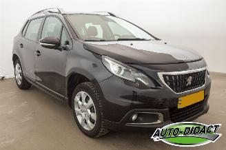 Peugeot 2008 1.2 PureTech 105.313 km Pano Airco Navi Blue Lion picture 2