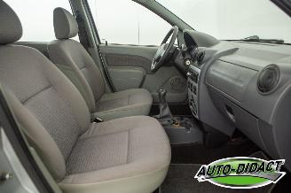 Dacia Logan 1.6 Lauréate picture 15