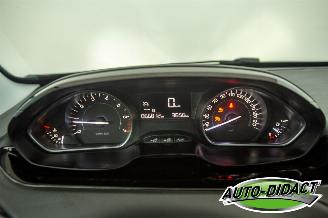 Peugeot 208 1.2 PureTech 66.812 km NAP Airco Blue Lion picture 6