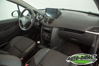 Peugeot 207 1.4 VTi X-line Airco picture 15