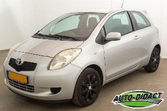 skadebil auto Toyota Yaris 1.3 VVTi Airco 2006/12