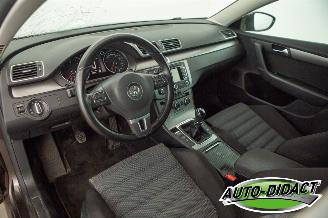 Volkswagen Passat 1.6 TDI Clima Navi Comfort Executive Line BlueMotion picture 24