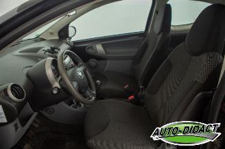 Toyota Aygo 1.0 12V Comfort Navigator picture 16