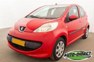 Schadeauto Peugeot 107 1.0-12V XS 2007/4