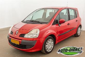 Coche accidentado Renault Grand-modus 1.2 TCE Airco Expression 2009/10