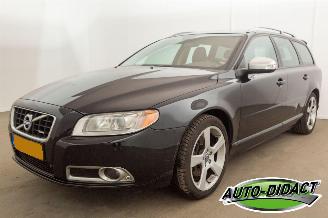 Schadeauto Volvo V-70 2.0T R-Edition Clima Leder Stoelverwarming 2011/3