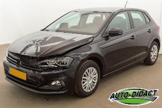 Damaged car Volkswagen Polo 1.0 TSI 29.200 km NAP Navi Airco Comfortline 2020/4
