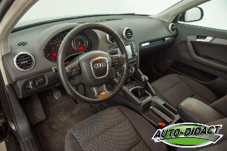 Audi A3 1.6 Ambiente Navi Clima picture 23