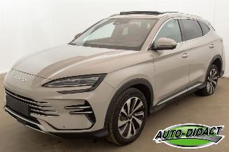 Schadeauto BYD Seal U 1.5 U DM-i Automaat 8262 km Leder Pano Clima Navi 2025/2