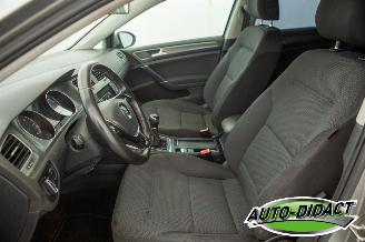 Volkswagen Golf 1.6 TDI Highline Clima Navi picture 26