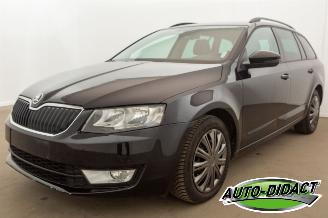 Vaurioauto  passenger cars Skoda Octavia 1.4 TSI 112.675 km Navi Clima Ambition 2015/3