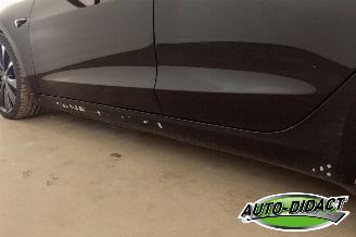 Tesla Model 3 Long Range Dual AWD Pano picture 24