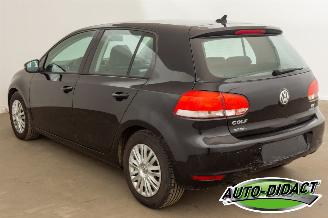 Volkswagen Golf 1.6 TDI BlueMotion Leder Navi picture 3