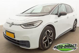 Damaged car Volkswagen ID.3 First Plus 58 kWh 117.432 km NAP 2020/12