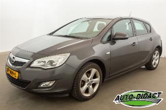 krockskadad bil auto Opel Astra 1.4 74kW Clima 2010/10