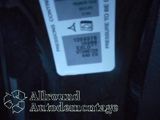 Peugeot 207 207/207+ (WA/WC/WM) Hatchback 1.4 16V Vti (EP3(8FS)) [70kW]  (06-2007/=
10-2013) picture 12