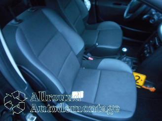 Peugeot 207 207/207+ (WA/WC/WM) Hatchback 1.4 16V Vti (EP3(8FS)) [70kW]  (06-2007/=
10-2013) picture 10