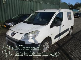 Vrakbiler auto Peugeot Partner Partner (GC/GF/GG/GJ/GK) Van 1.6 HDI 75 16V (DV6BUTED4(9HT)) [55kW]  (=
04-2008/12-2018) 2011/0