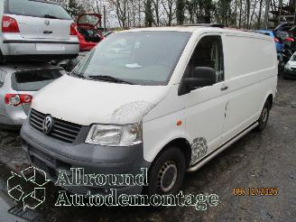 Coche siniestrado Volkswagen Transporter Transporter T5 Van 2.5 TDi (BNZ) [96kW]  (04-2003/11-2009) 2006