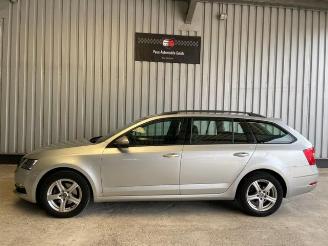 Skoda Octavia Combi Ambition Navigation picture 3