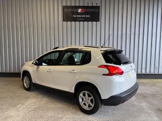 Peugeot 2008 Active Autom / Panorama / Navigation picture 4