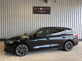 Vrakbiler auto Ford Focus Turnier ST-Line Autom / LED 2019/10