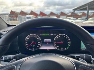Mercedes E-klasse 350  Hybrid AMG-Lin Pano / Softclos / VOLL picture 17
