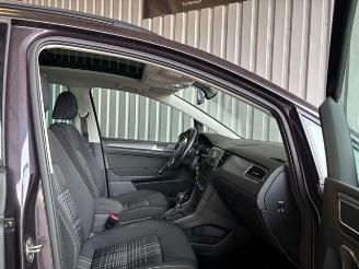 Volkswagen Golf Sportsvan 1.4 TSI Lounge Pano / Navi picture 11