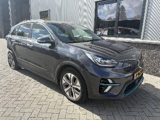 damaged passenger cars Kia e-Niro ExecutiveLine 64kWh 2020/3