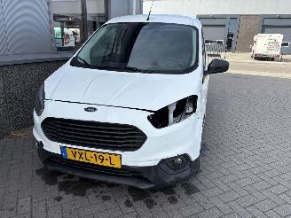 Ford Transit Courier Van 1.5 TDCI Trend Duratorq picture 11