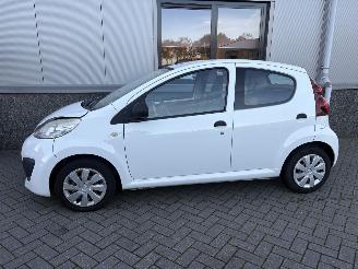 Peugeot 107 1.0 12V 5drs picture 6