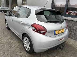 Peugeot 208 1.2 PureTech Blue Lion picture 18