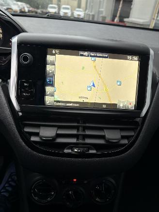 Peugeot 208 1.2 PureTech Blue Lion picture 11