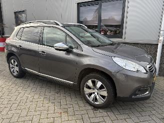 skadebil auto Peugeot 2008 1.2 PureTech Crossway 2014/10
