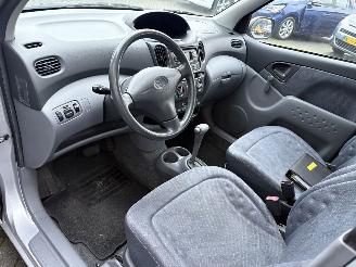 Toyota Yaris-verso 1.3 16V VVT-i Luna Automaat picture 10