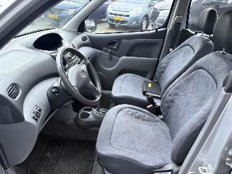 Toyota Yaris-verso 1.3 16V VVT-i Luna Automaat picture 11