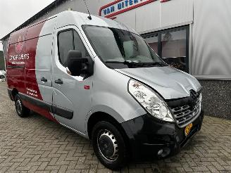 skadebil bedrijf Renault Master T35 2.3dCi L2H3 2015/1