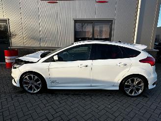 Ford Focus 2.0 ST 270pk picture 25