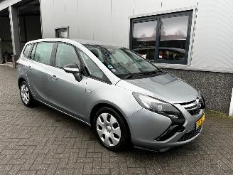 krockskadad bil auto Opel Zafira TOURER 2.0 CDTI 96kw Edition 2012/5