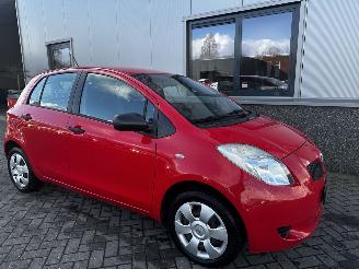 Toyota Yaris 1.0 VVTI Idols picture 2