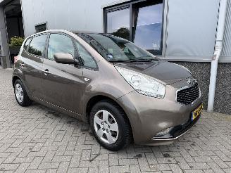 uszkodzony samochody osobowe Kia Venga 1.6 CVVT DynamicLine 2015/12