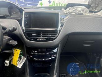 Peugeot 208 208 I (CA/CC/CK/CL), Hatchback, 2012 / 2019 1.2 12V e-THP PureTech 110 picture 17