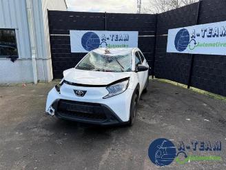 Dezmembrări autoturisme Toyota Aygo Aygo X, Hatchback, 2022 1.0 12V VVT-i 2023/6