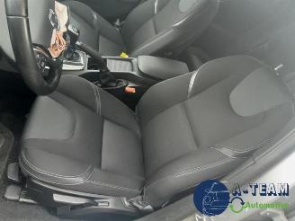 Volvo V-40 V40 (MV), Hatchback 5-drs, 2012 / 2019 2.0 D3 16V picture 19