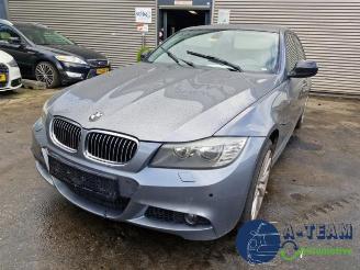 Vrakbiler auto BMW 3-serie 3 serie (E90), Sedan, 2005 / 2011 318d 16V 2011/8