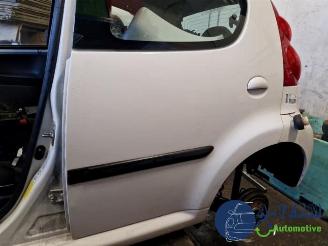 Peugeot 107 107, Hatchback, 2005 / 2014 1.0 12V picture 5