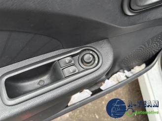 Renault Twingo Twingo II (CN), Hatchback 3-drs, 2007 / 2014 1.2 16V picture 12