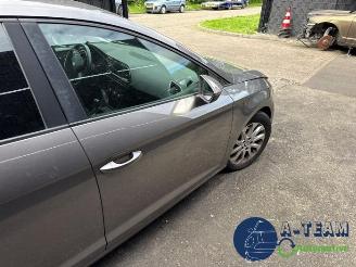 Seat Leon Leon (5FB), Hatchback 5-drs, 2012 / 2020 1.6 TDI Ecomotive 16V picture 32