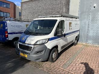 skadebil bedrijf Peugeot Boxer l2h1 2016/6